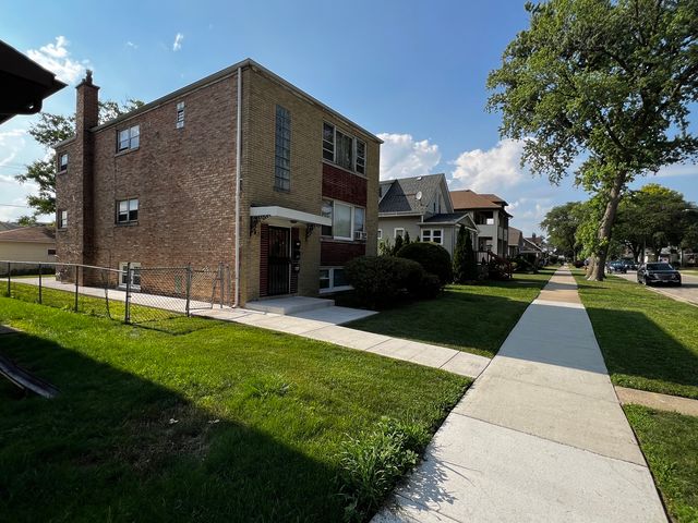 414 24th Avenue, Bellwood, IL 60104