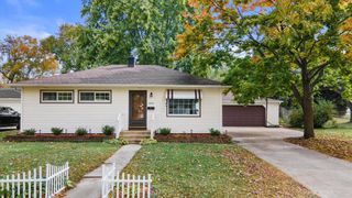 1513 N Bel Ayr DRIVE, Waukesha, WI 53188
