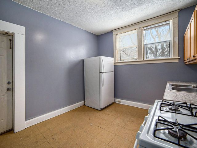66 E Isabella Avenue, Muskegon, MI 49442