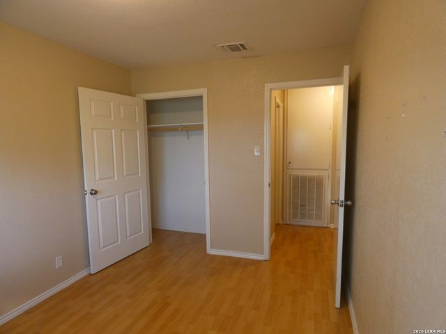8686 RIDGE MILE DR, San Antonio, TX 78239