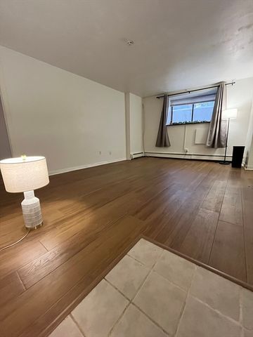 34 Kinross Road 2, Boston, MA 02135