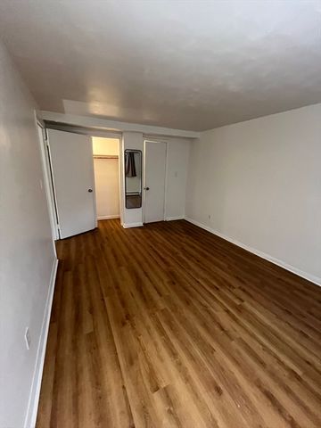 34 Kinross Road 2, Boston, MA 02135