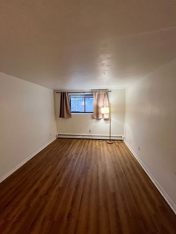 34 Kinross Road 2, Boston, MA 02135