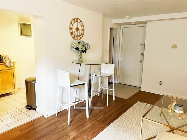 34 Kinross Road 2, Boston, MA 02135