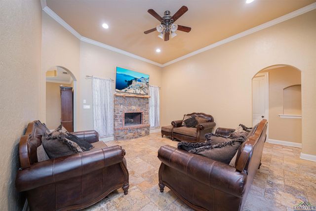 10660 State Highway 154 E, Diana, TX 75640