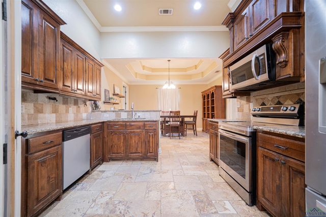 10660 State Highway 154 E, Diana, TX 75640