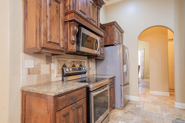 10660 State Highway 154 E, Diana, TX 75640