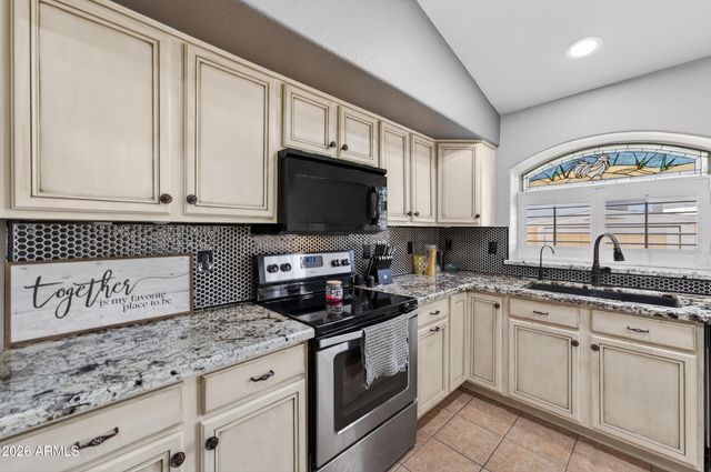 4613 E Cherry Hills Drive, Chandler, AZ 85249