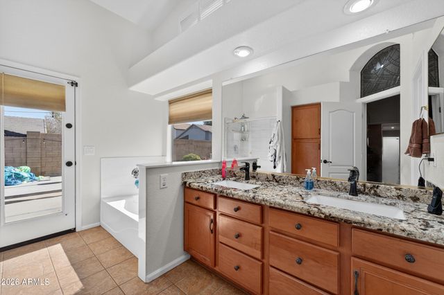 4613 E Cherry Hills Drive, Chandler, AZ 85249