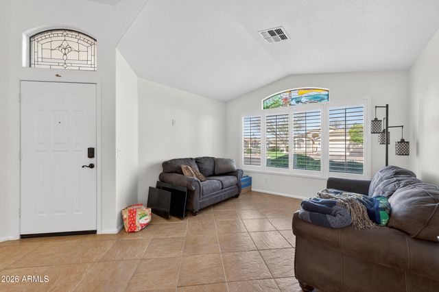 4613 E Cherry Hills Drive, Chandler, AZ 85249