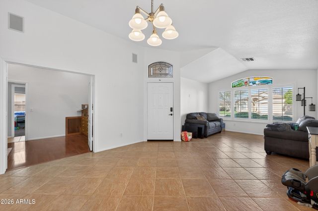 4613 E Cherry Hills Drive, Chandler, AZ 85249