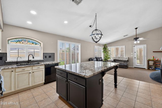 4613 E Cherry Hills Drive, Chandler, AZ 85249