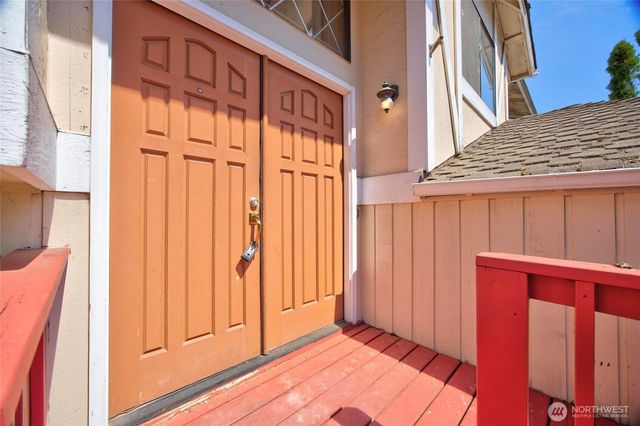 26415 Carnaby Way, Kent, WA 98032