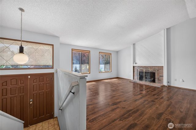 26415 Carnaby Way, Kent, WA 98032