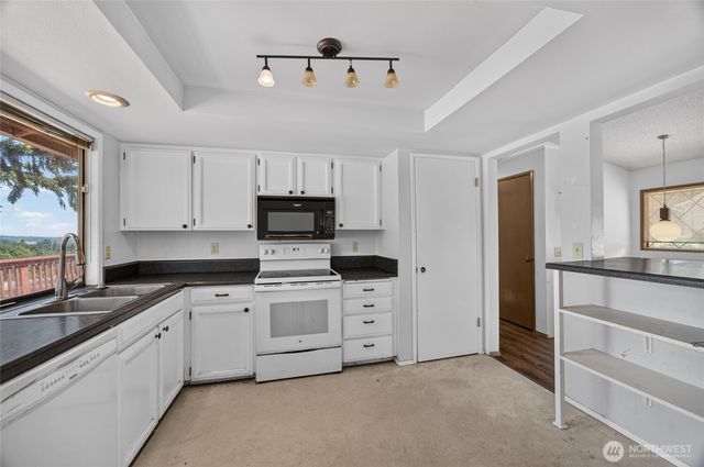 26415 Carnaby Way, Kent, WA 98032