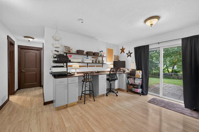 9578 River Forest Drive, Monticello, MN 55362