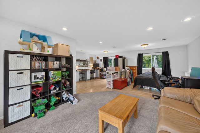 9578 River Forest Drive, Monticello, MN 55362