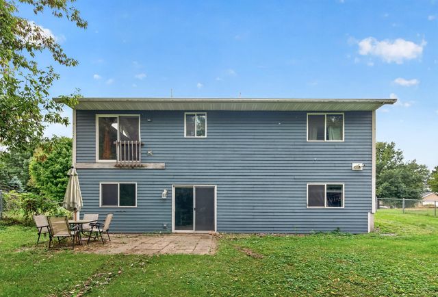 9578 River Forest Drive, Monticello, MN 55362