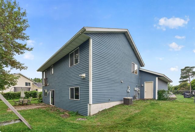 9578 River Forest Drive, Monticello, MN 55362