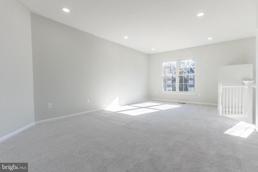 Image 12 of property listing at 12330 QUARTERBACK CT, Bowie, MD 20720