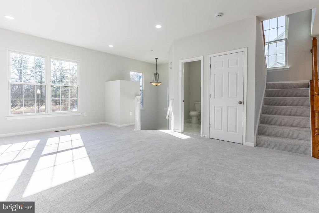 Image 13 of property listing at 12330 QUARTERBACK CT, Bowie, MD 20720