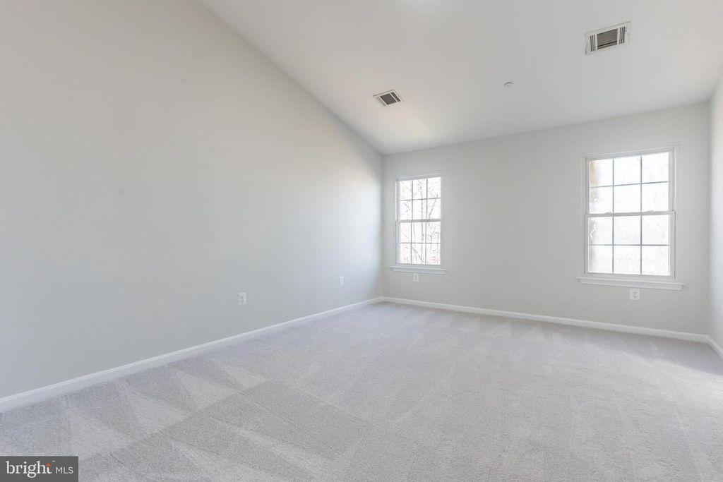 Image 22 of property listing at 12330 QUARTERBACK CT, Bowie, MD 20720