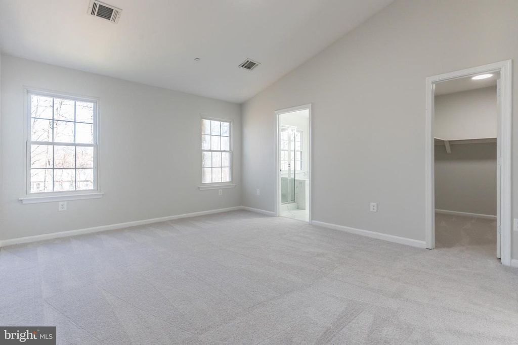 Image 23 of property listing at 12330 QUARTERBACK CT, Bowie, MD 20720