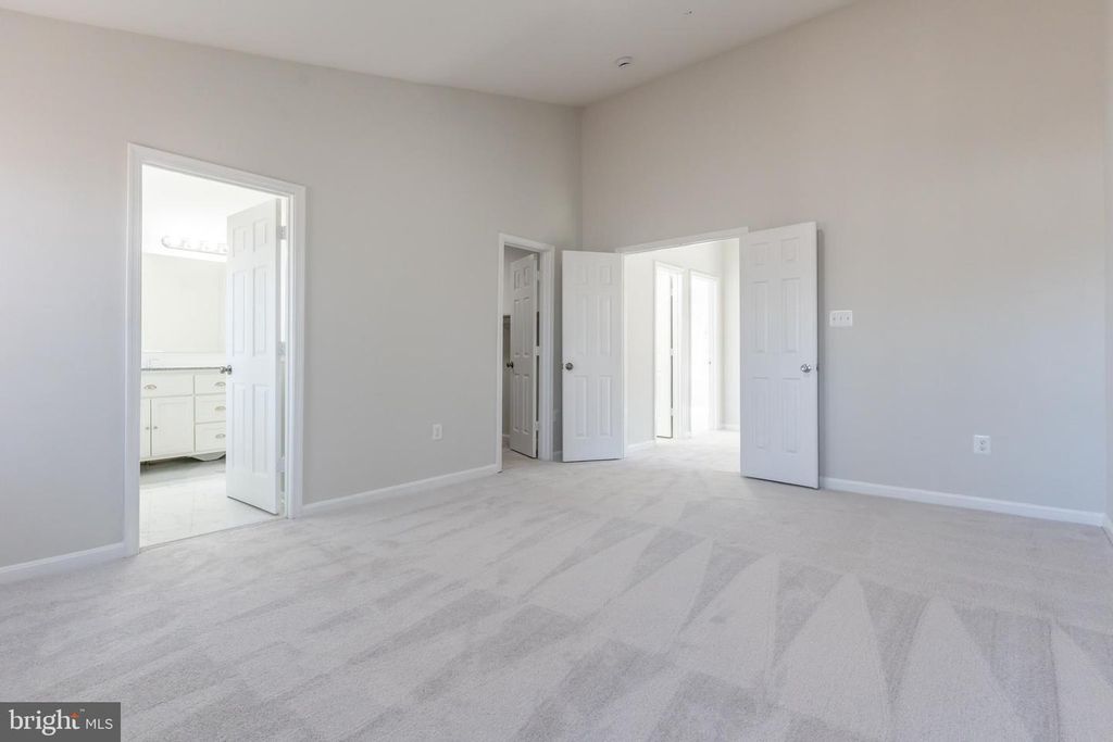 Image 24 of property listing at 12330 QUARTERBACK CT, Bowie, MD 20720