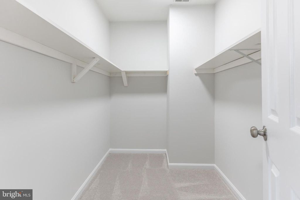 Image 27 of property listing at 12330 QUARTERBACK CT, Bowie, MD 20720