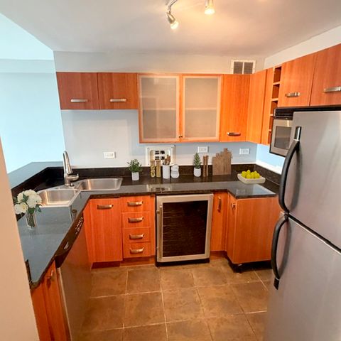 7337 S South Shore Drive 1412, Chicago, IL 60649