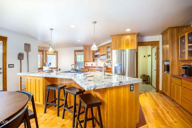 57620 Holly Lane, Sunriver, OR 97707