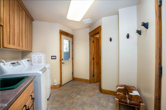 57620 Holly Lane, Sunriver, OR 97707
