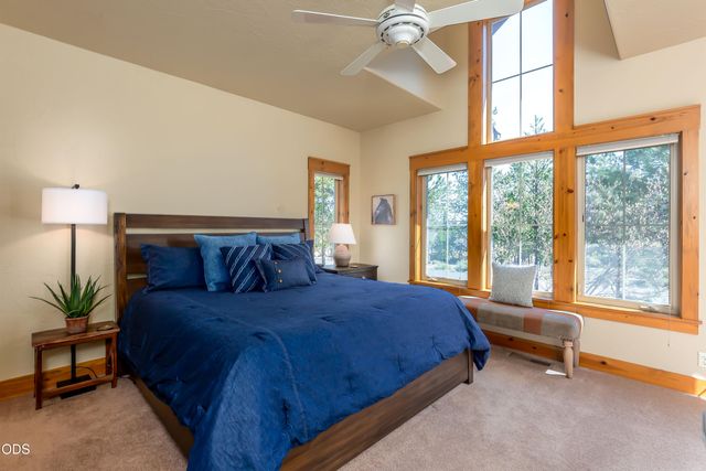 57620 Holly Lane, Sunriver, OR 97707