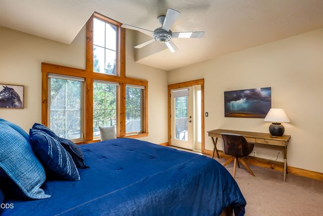 57620 Holly Lane, Sunriver, OR 97707