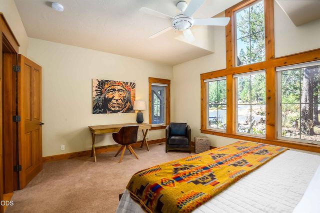 57620 Holly Lane, Sunriver, OR 97707
