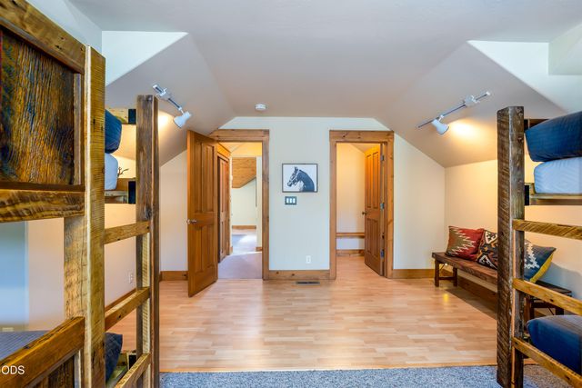 57620 Holly Lane, Sunriver, OR 97707