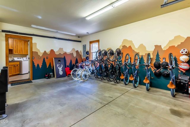 57620 Holly Lane, Sunriver, OR 97707