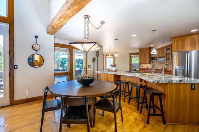 57620 Holly Lane, Sunriver, OR 97707