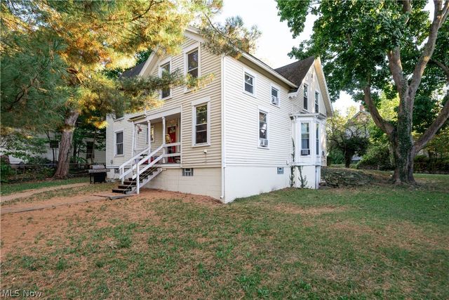 242 W Highland Avenue, Ravenna, OH 44266