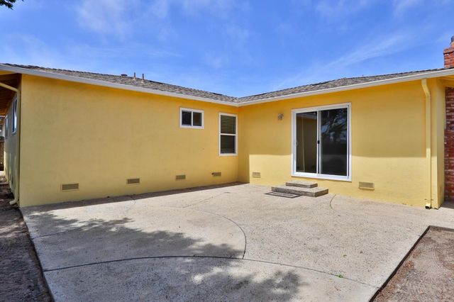 128 Brookside Place, Marina, CA 93933
