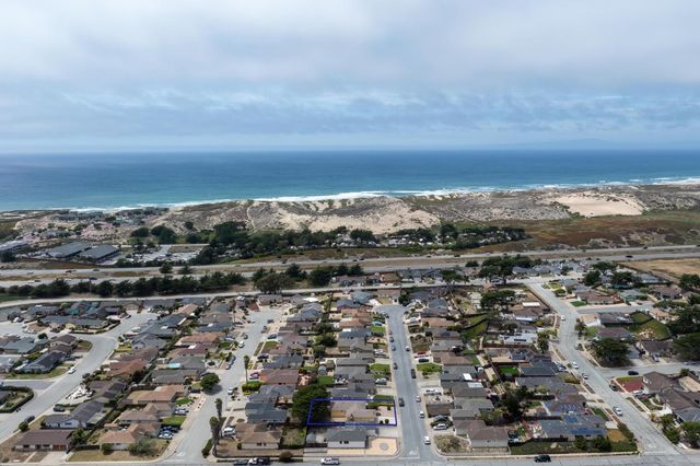 128 Brookside Place, Marina, CA 93933
