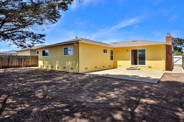 128 Brookside Place, Marina, CA 93933