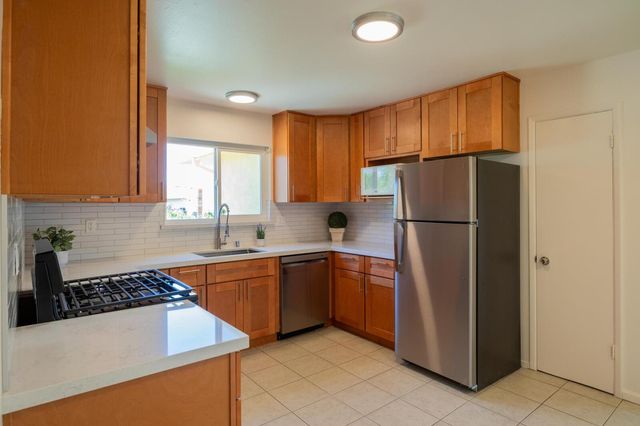 128 Brookside Place, Marina, CA 93933