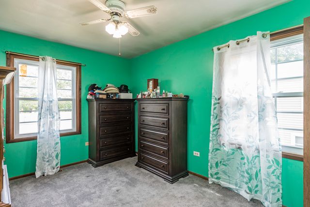3332 N Lewis Avenue, Waukegan, IL 60087