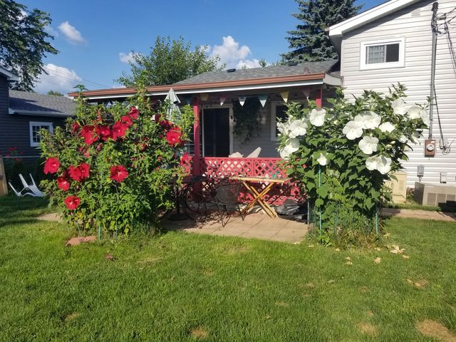 3332 N Lewis Avenue, Waukegan, IL 60087