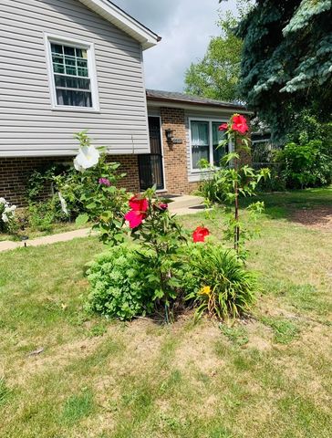 3332 N Lewis Avenue, Waukegan, IL 60087