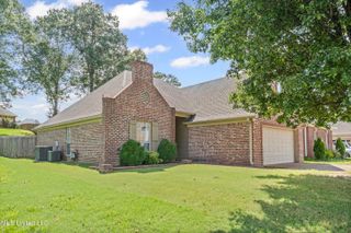 4909 Graham Lake Drive, Olive Branch, MS 38654