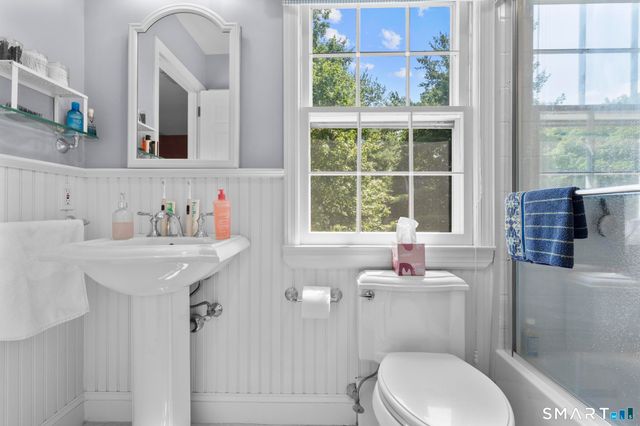 42 Sturbridge Hill Road, New Canaan, CT 06840