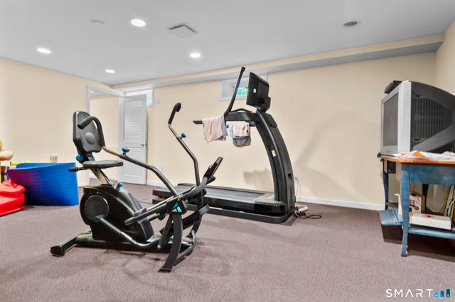 42 Sturbridge Hill Road, New Canaan, CT 06840