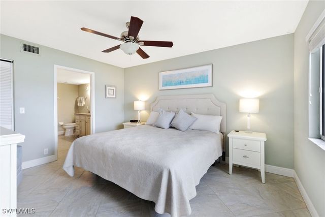 7818 Emerald CIR E103, Naples, FL 34109